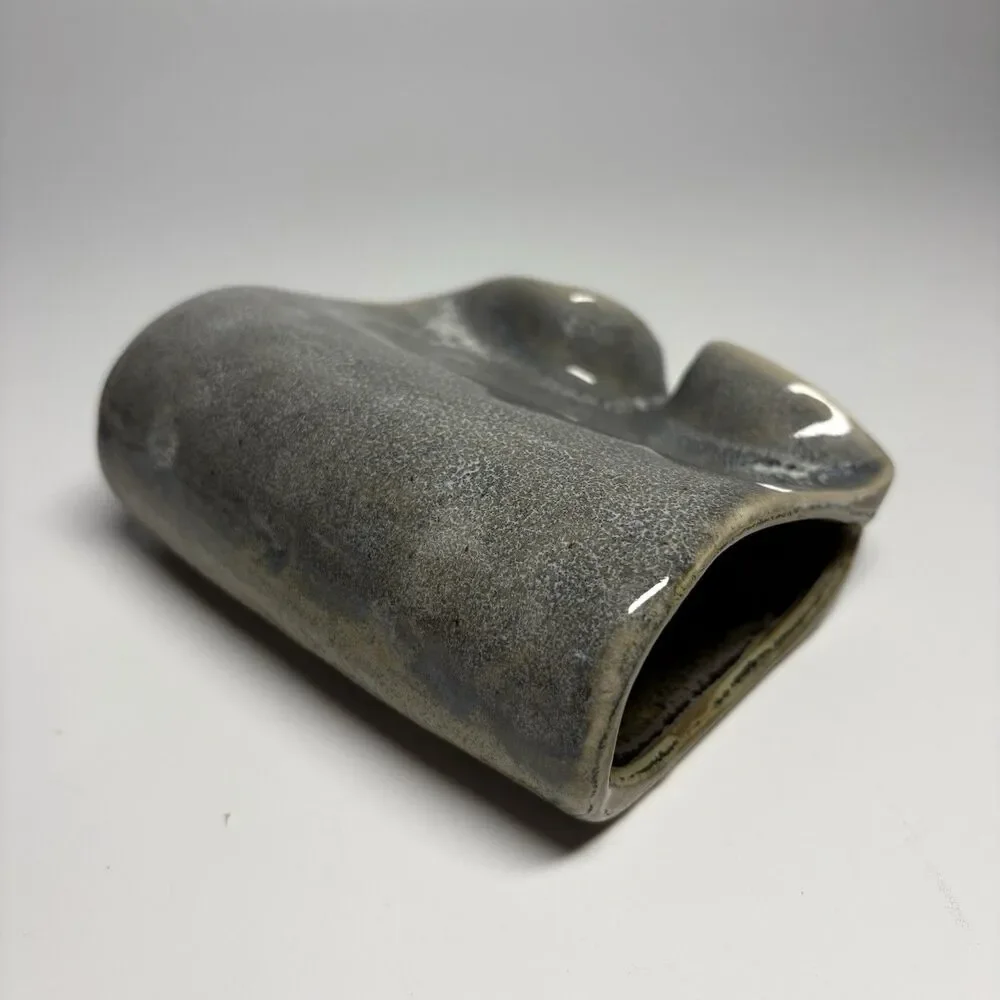 Stoneware Ceramic Sponge Holder & Soap Dish with Drip Spout Glazed